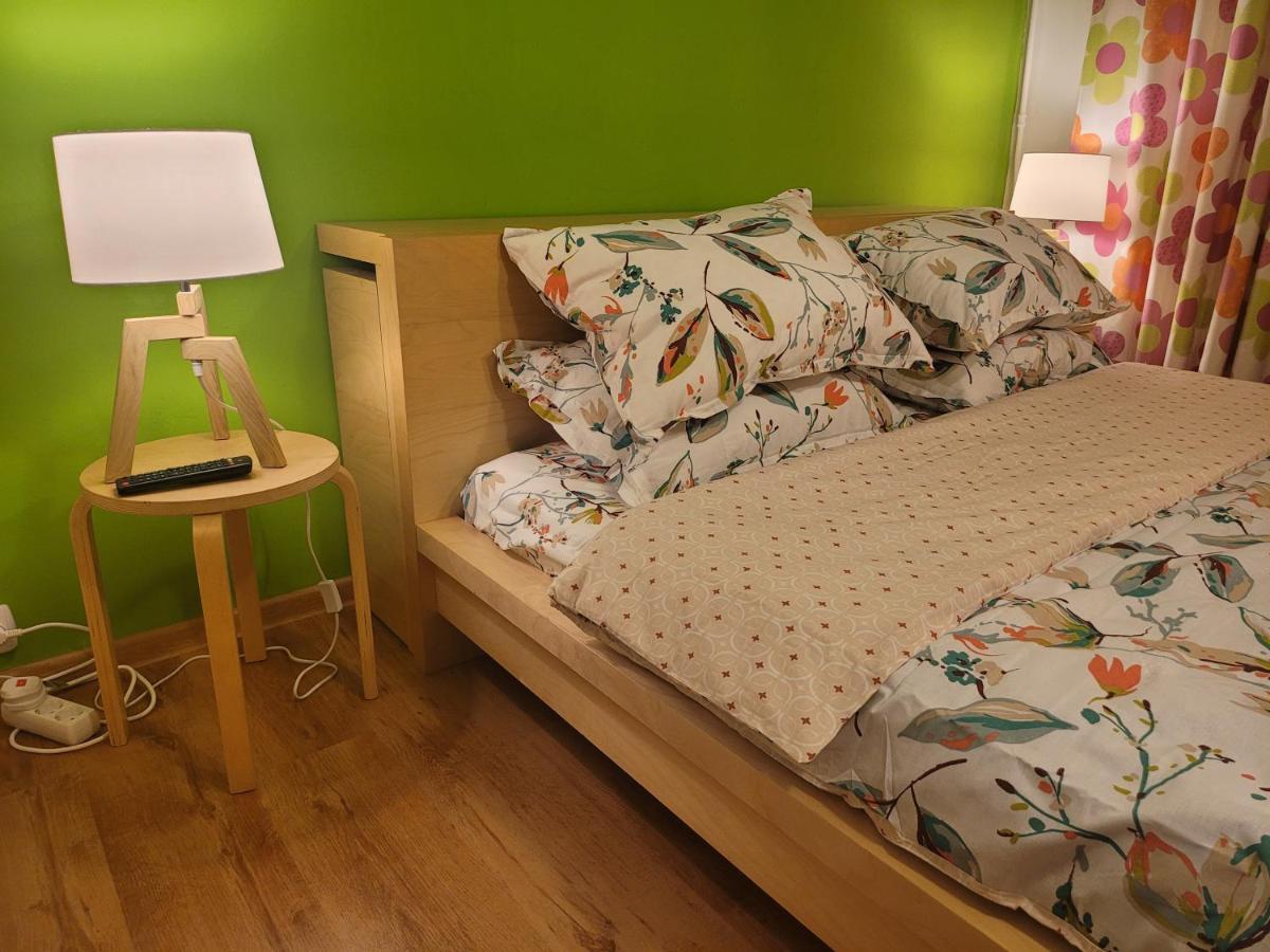 Family Friendly With Kids Room, Quiet And Peaceful Bucharest Exterior photo