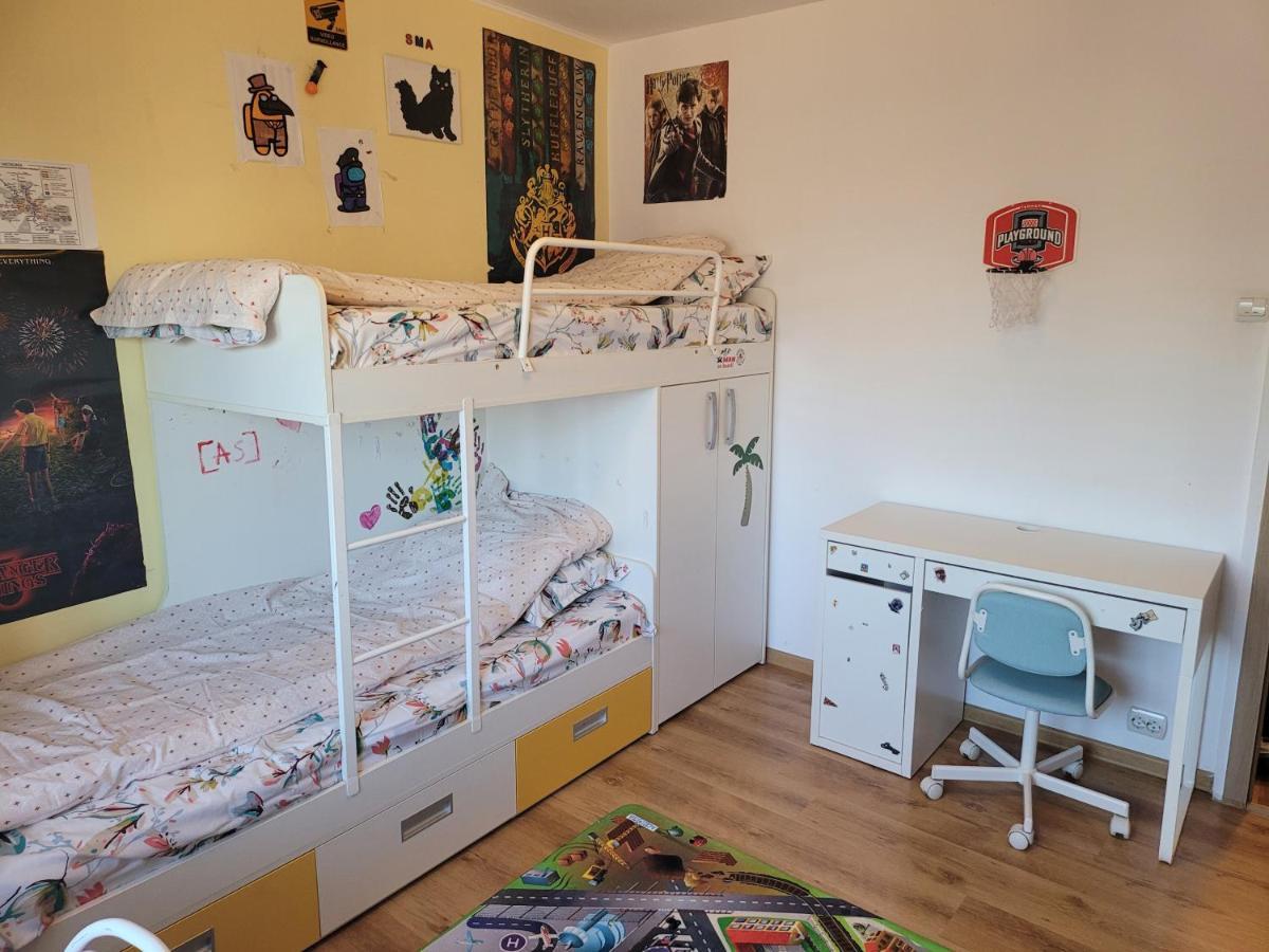 Family Friendly With Kids Room, Quiet And Peaceful Bucharest Exterior photo